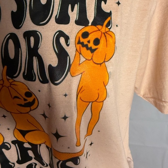 Gildan Halloween Black and Orange Oversized Graphic T-Shirt - Picture 7 of 7